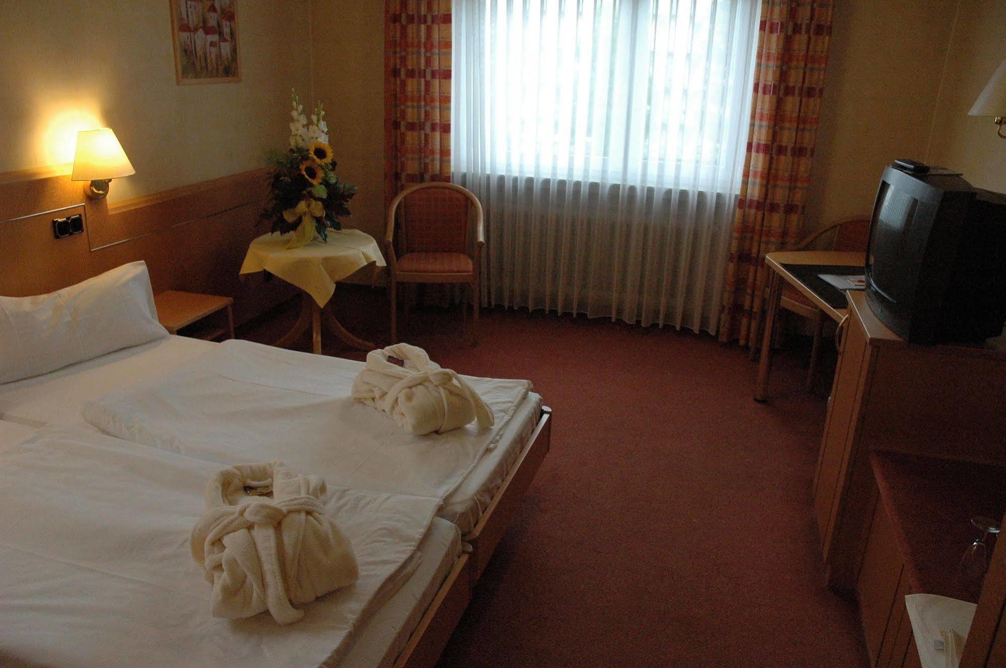 Kishotel Am Kurpark Bad Soden-Salmünster Kültér fotó